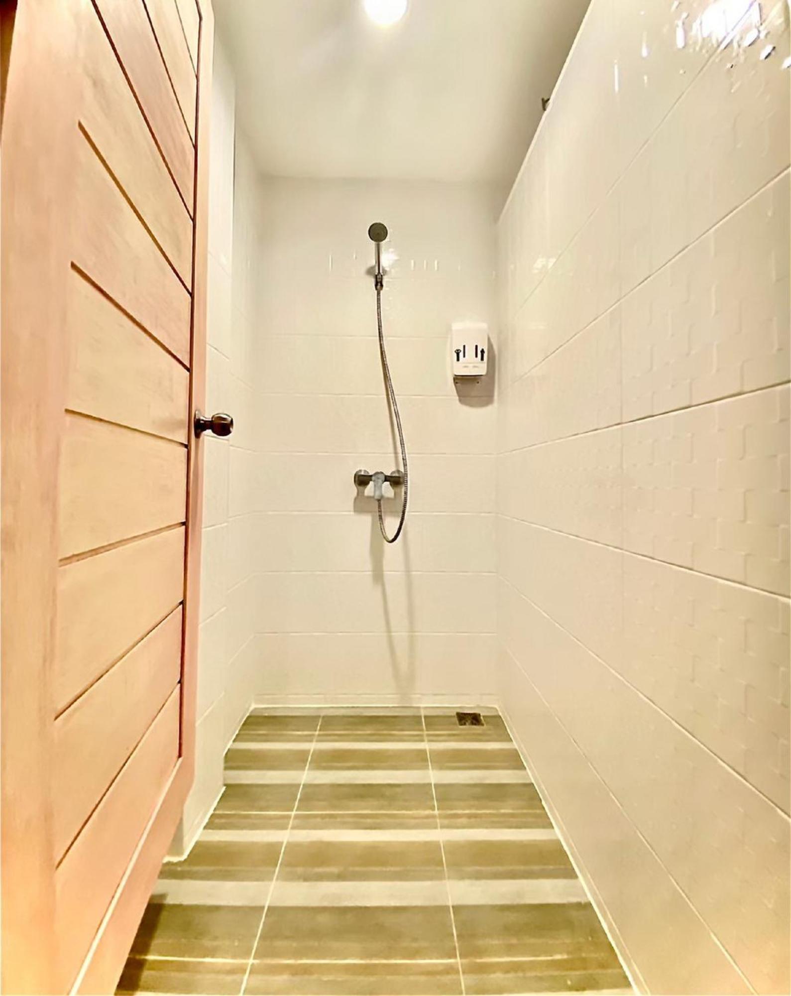 בנגקוק Click Hostel מראה חיצוני תמונה